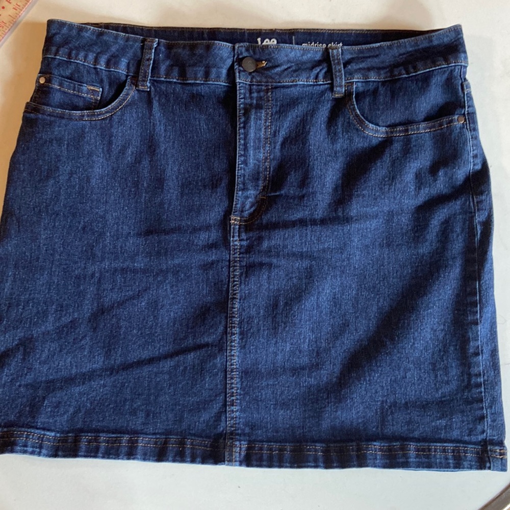Lee Rider denim skort sz 18 - zip fly, front & back pockets, navy shorts under